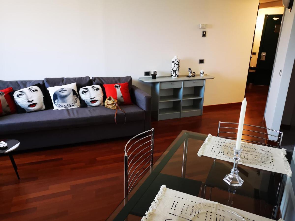 Suite Lambruschini Central With Top City View - Free Covered Parking Genua Exterior foto