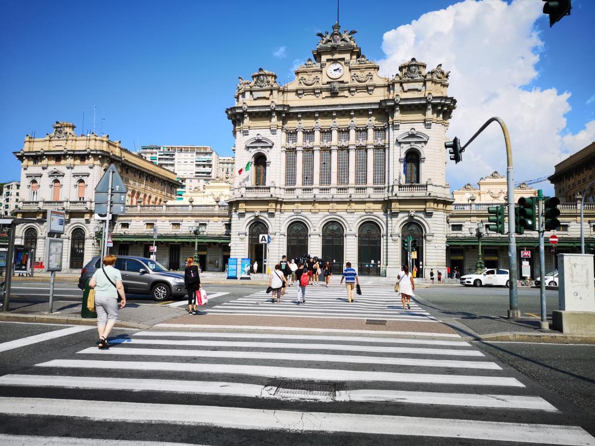 Suite Lambruschini Central With Top City View - Free Covered Parking Genua Exterior foto
