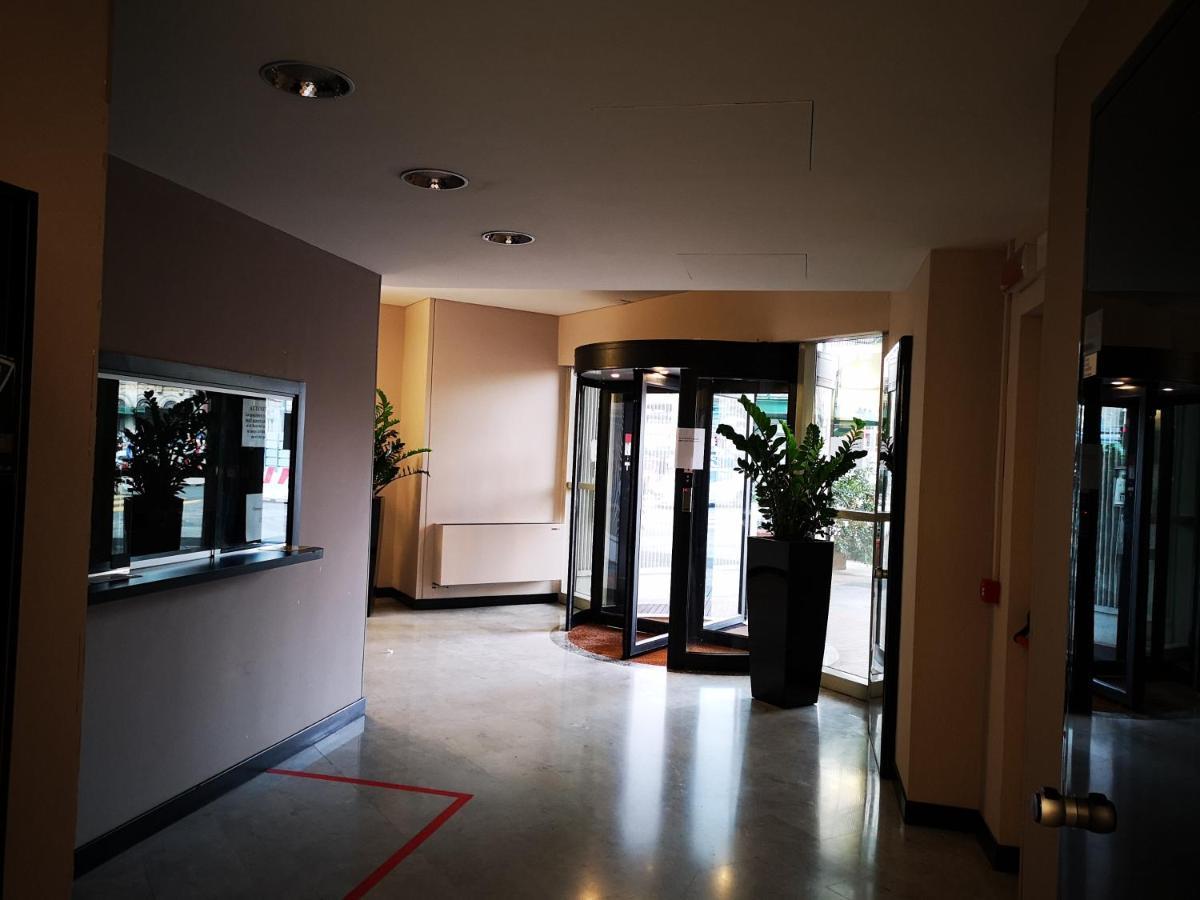 Suite Lambruschini Central With Top City View - Free Covered Parking Genua Exterior foto